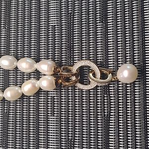 18" pearlustre Necklace